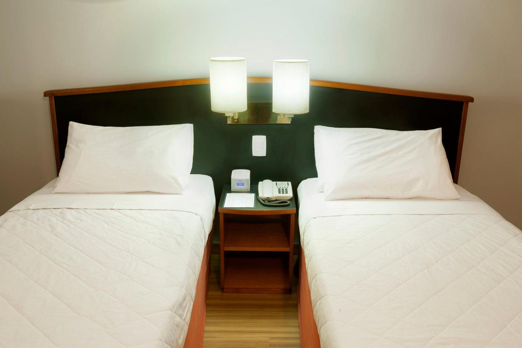 Hotel Moncloa เซาเปาโล ภายนอก รูปภาพ