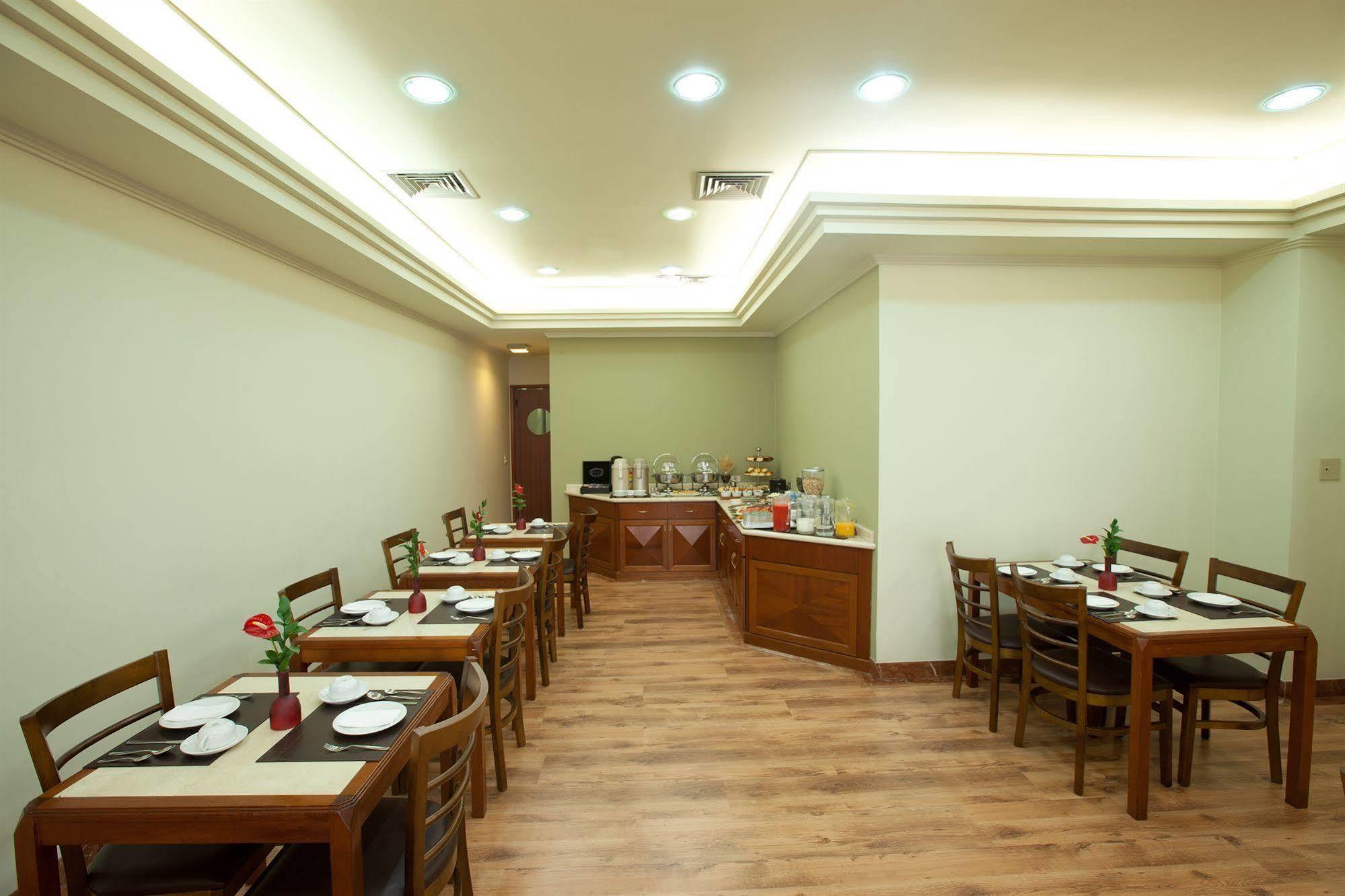 Hotel Moncloa เซาเปาโล ภายนอก รูปภาพ